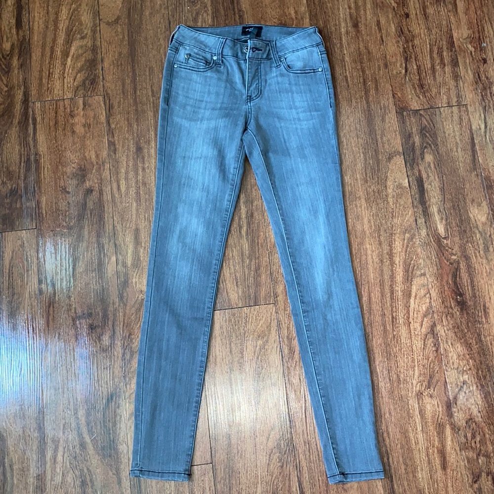 Gray wash Celebrity Pink jeggings 1/25 NWOT